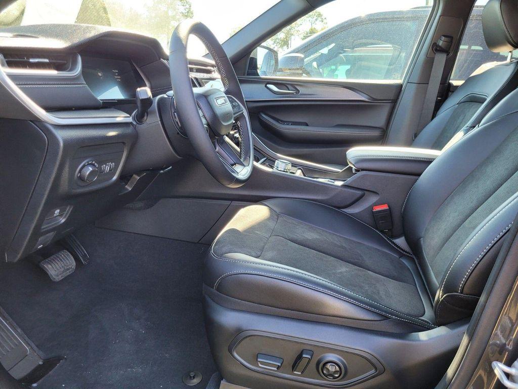 new 2025 Jeep Grand Cherokee L car, priced at $38,370