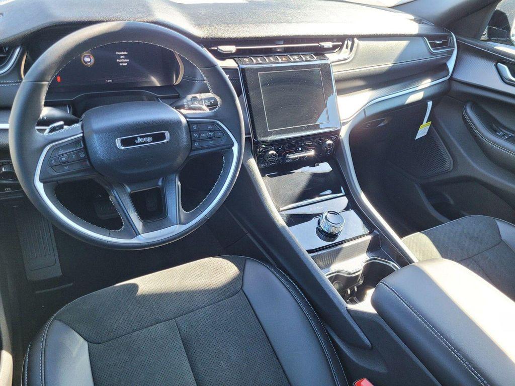 new 2025 Jeep Grand Cherokee L car, priced at $38,370