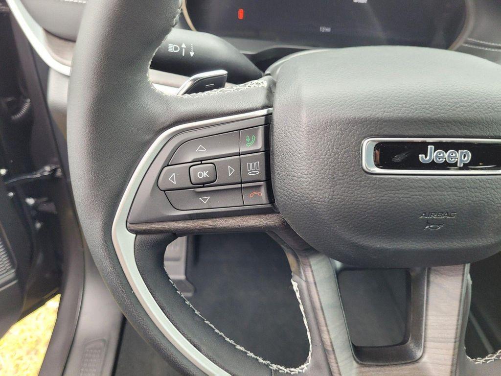 new 2025 Jeep Grand Cherokee car, priced at $44,435