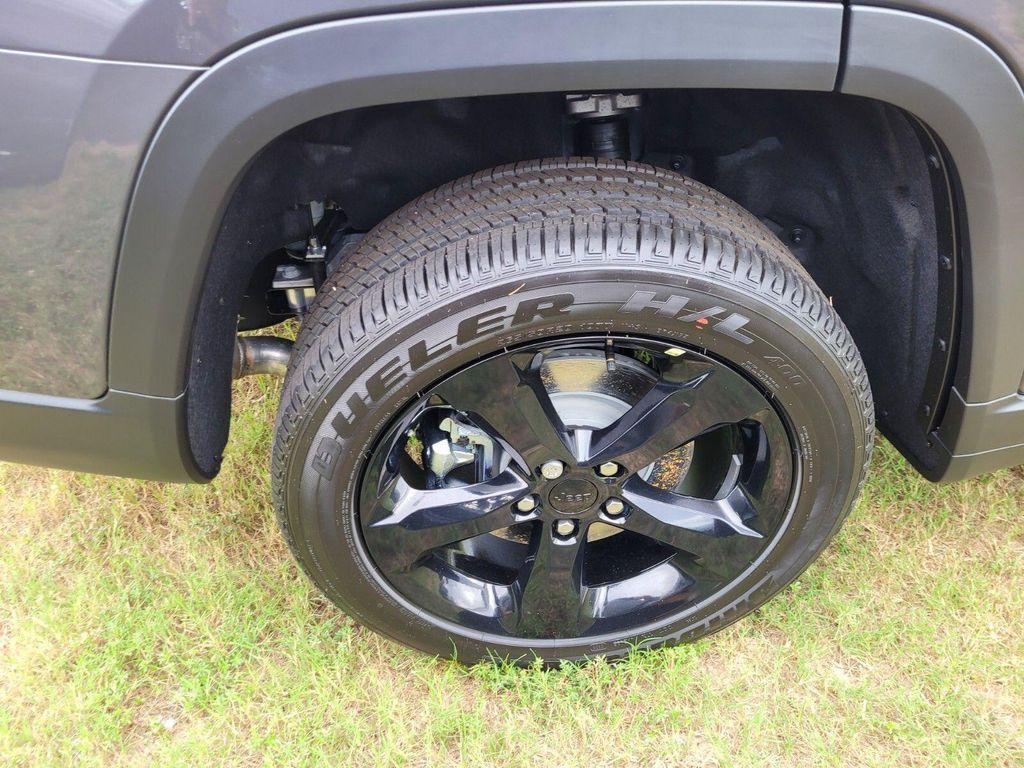 new 2025 Jeep Grand Cherokee car, priced at $44,435