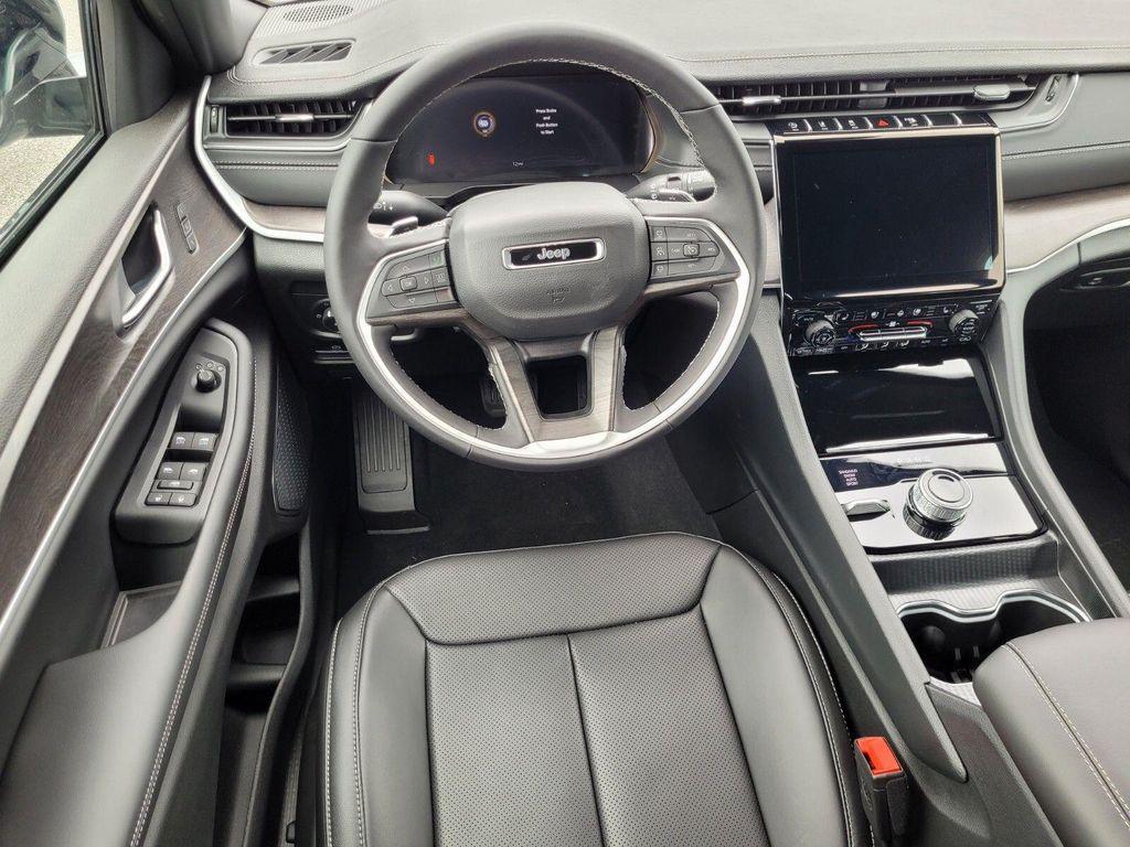 new 2025 Jeep Grand Cherokee car, priced at $44,435