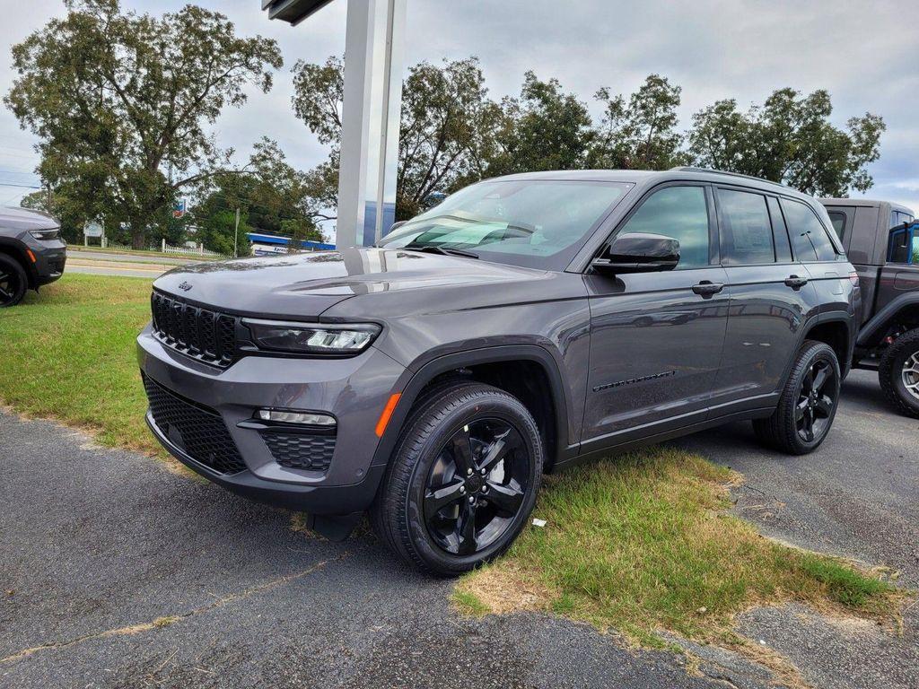 new 2025 Jeep Grand Cherokee car, priced at $44,435