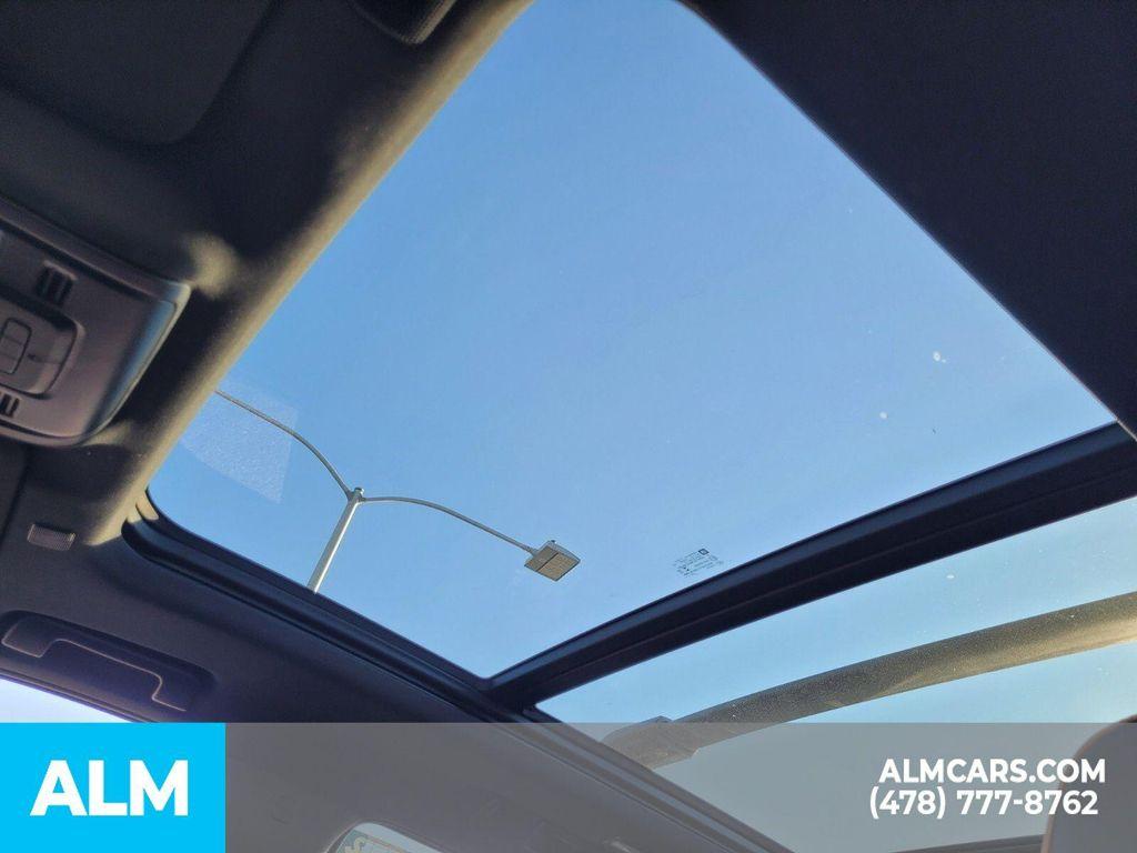 used 2021 GMC Yukon car, priced at $43,220