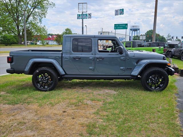 new 2025 Jeep Gladiator car, priced at $41,275
