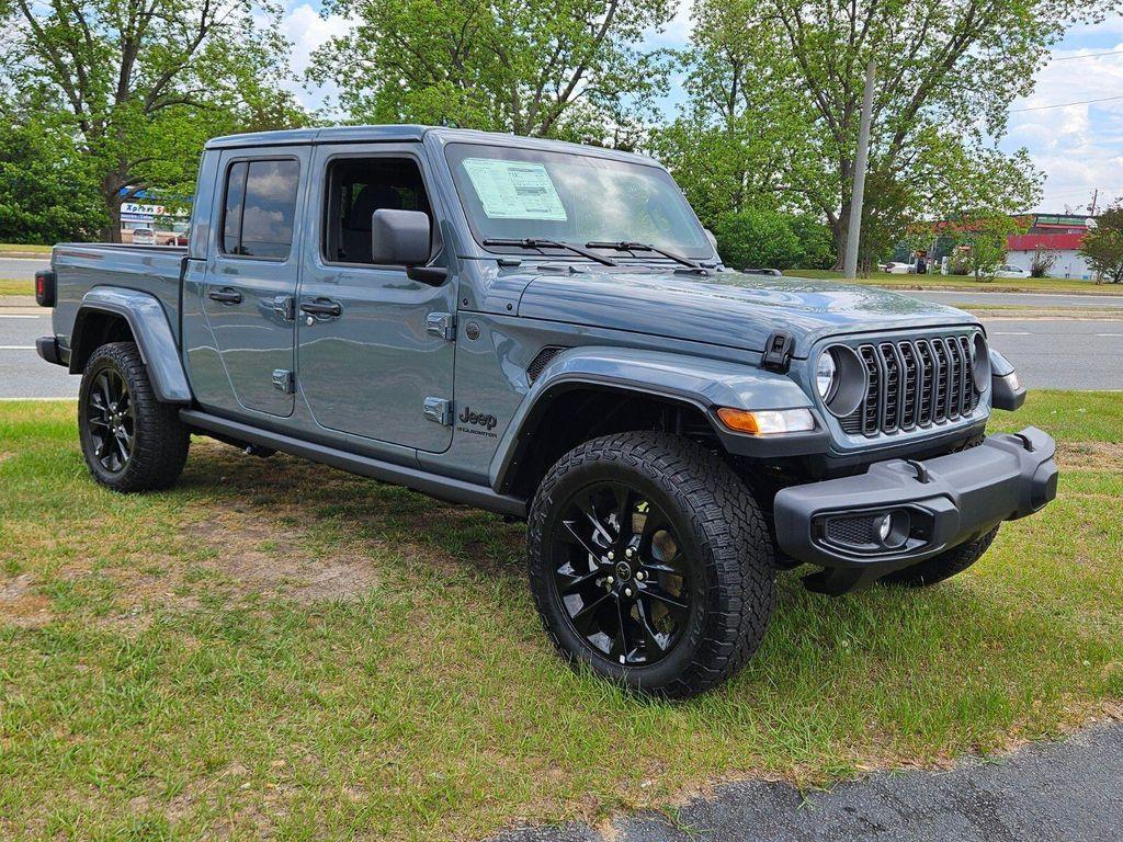 new 2025 Jeep Gladiator car, priced at $40,525