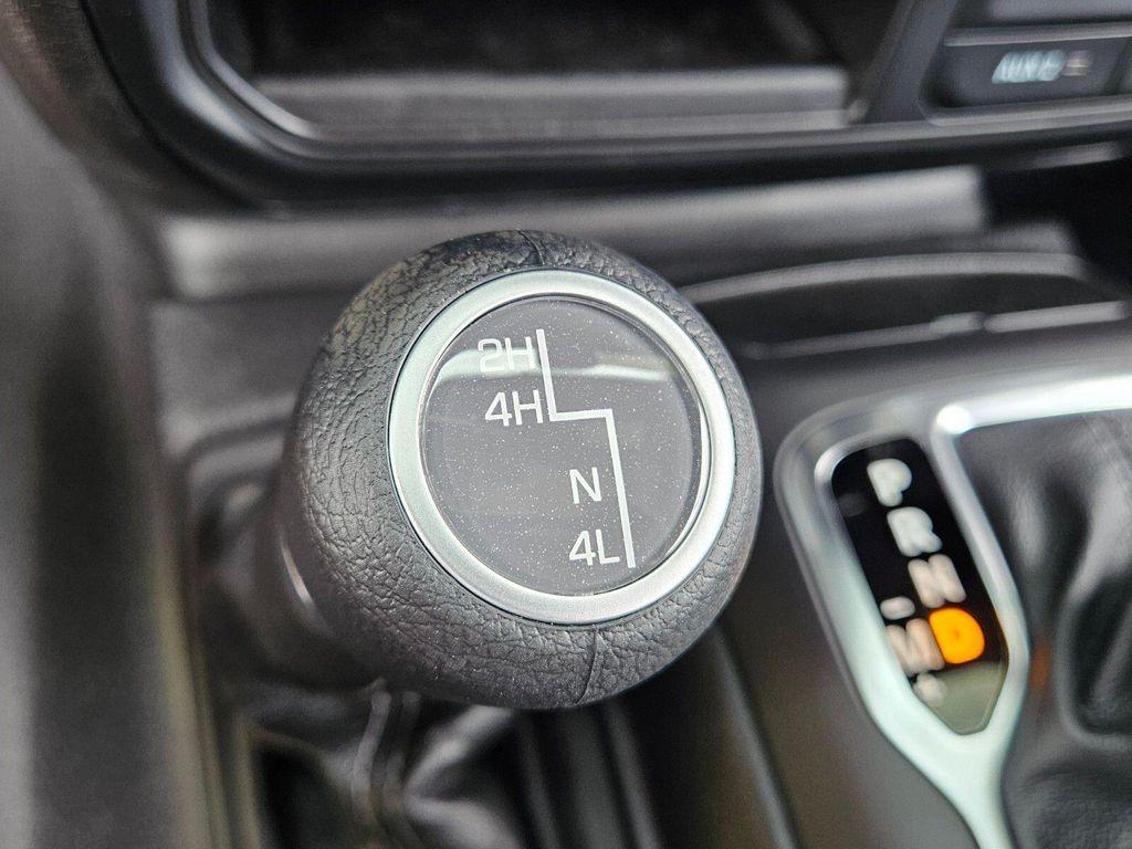 new 2025 Jeep Gladiator car, priced at $40,525