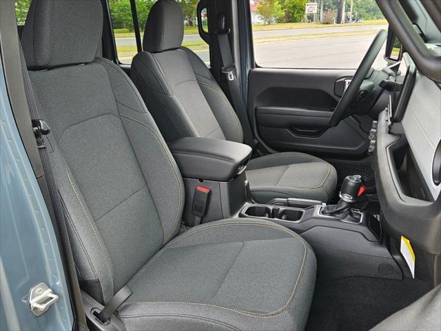 new 2025 Jeep Gladiator car, priced at $41,275