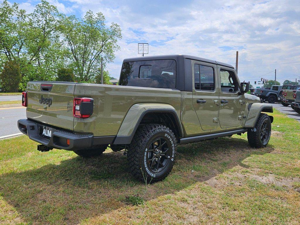 new 2025 Jeep Gladiator car, priced at $45,885