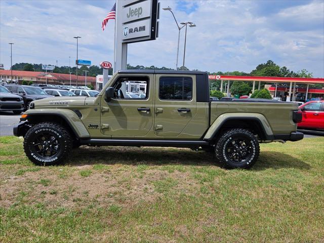 new 2025 Jeep Gladiator car, priced at $44,732