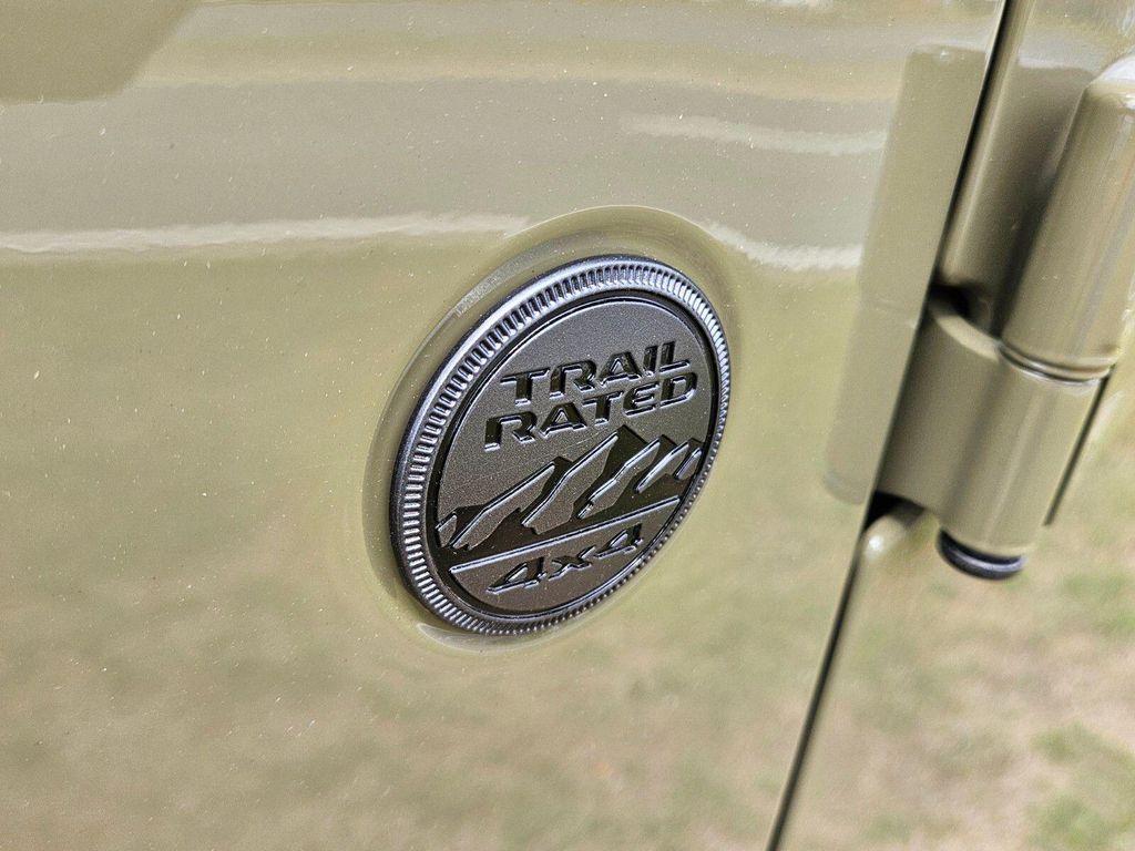 new 2025 Jeep Gladiator car, priced at $45,885