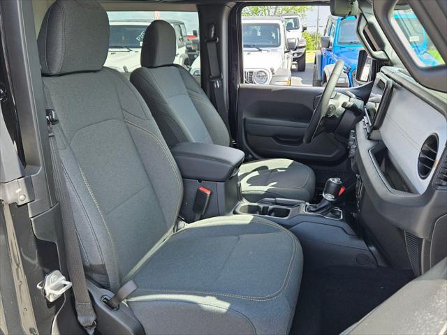 new 2025 Jeep Wrangler car, priced at $43,272