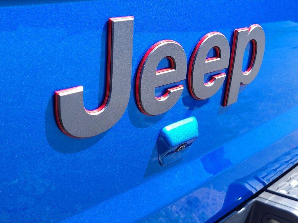 new 2025 Jeep Gladiator car, priced at $46,500