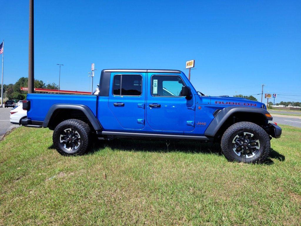new 2025 Jeep Gladiator car, priced at $46,500