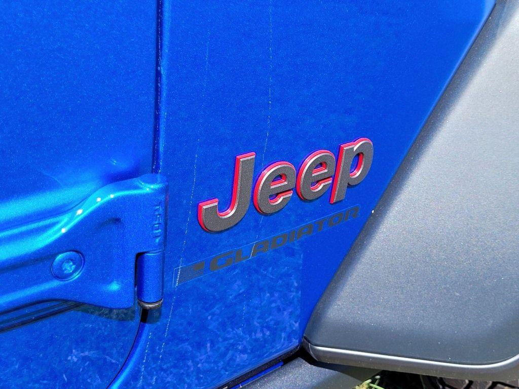 new 2025 Jeep Gladiator car, priced at $46,500