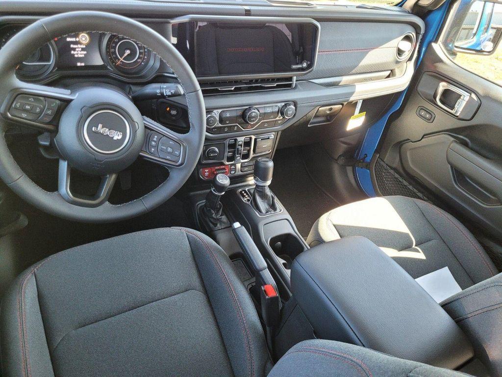 new 2025 Jeep Gladiator car, priced at $46,500