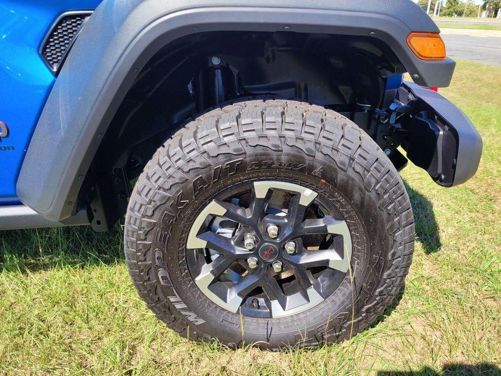 new 2025 Jeep Gladiator car, priced at $46,500