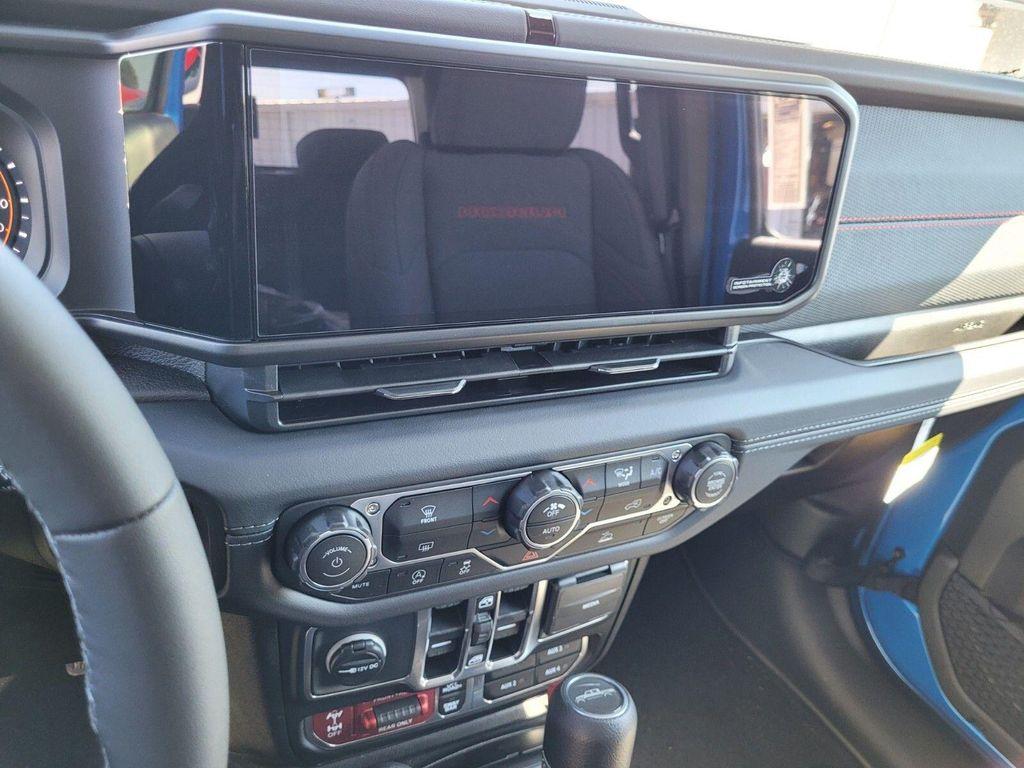 new 2025 Jeep Gladiator car, priced at $46,500