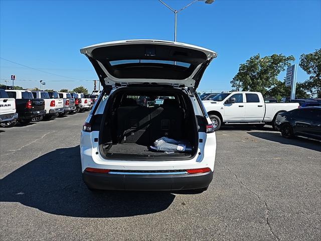 new 2024 Jeep Grand Cherokee L car, priced at $38,600