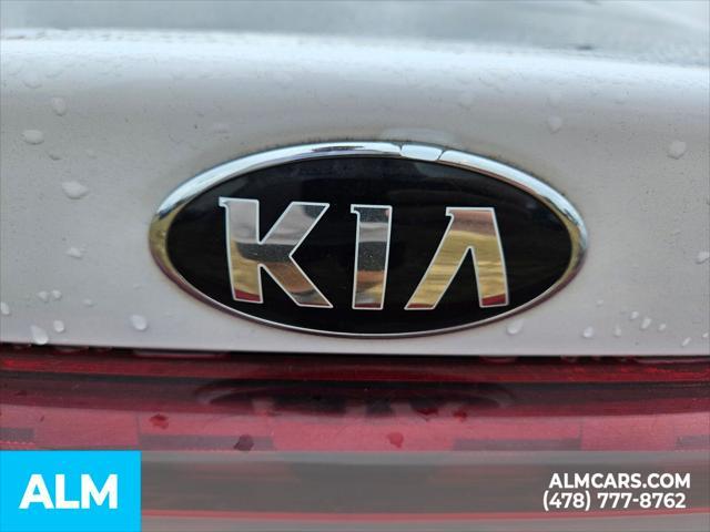 used 2021 Kia K5 car