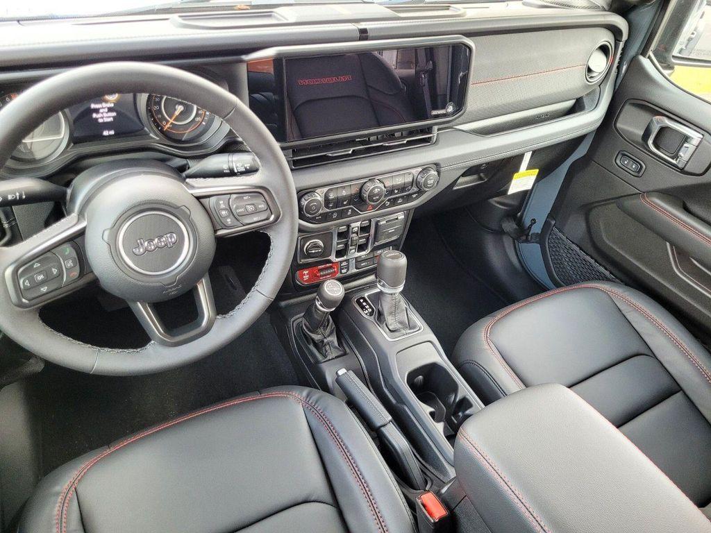 new 2025 Jeep Gladiator car, priced at $53,175