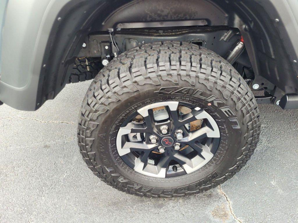 new 2025 Jeep Gladiator car, priced at $53,175