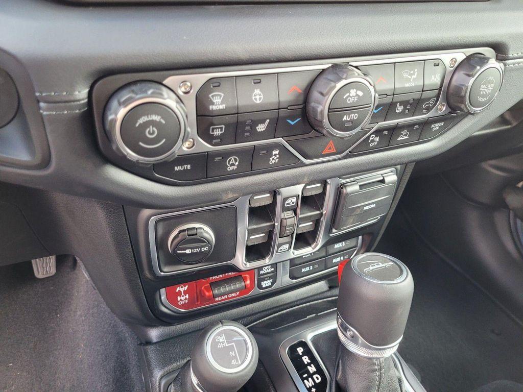 new 2025 Jeep Gladiator car, priced at $53,175