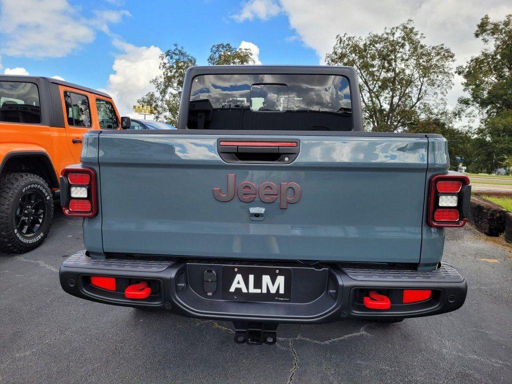 new 2025 Jeep Gladiator car, priced at $53,175