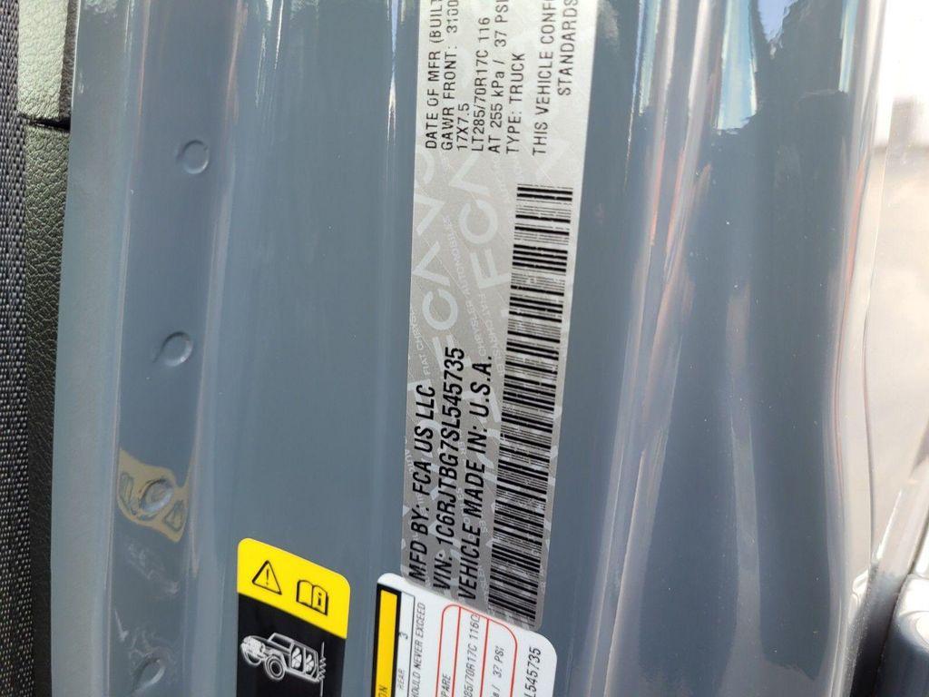 new 2025 Jeep Gladiator car, priced at $53,175