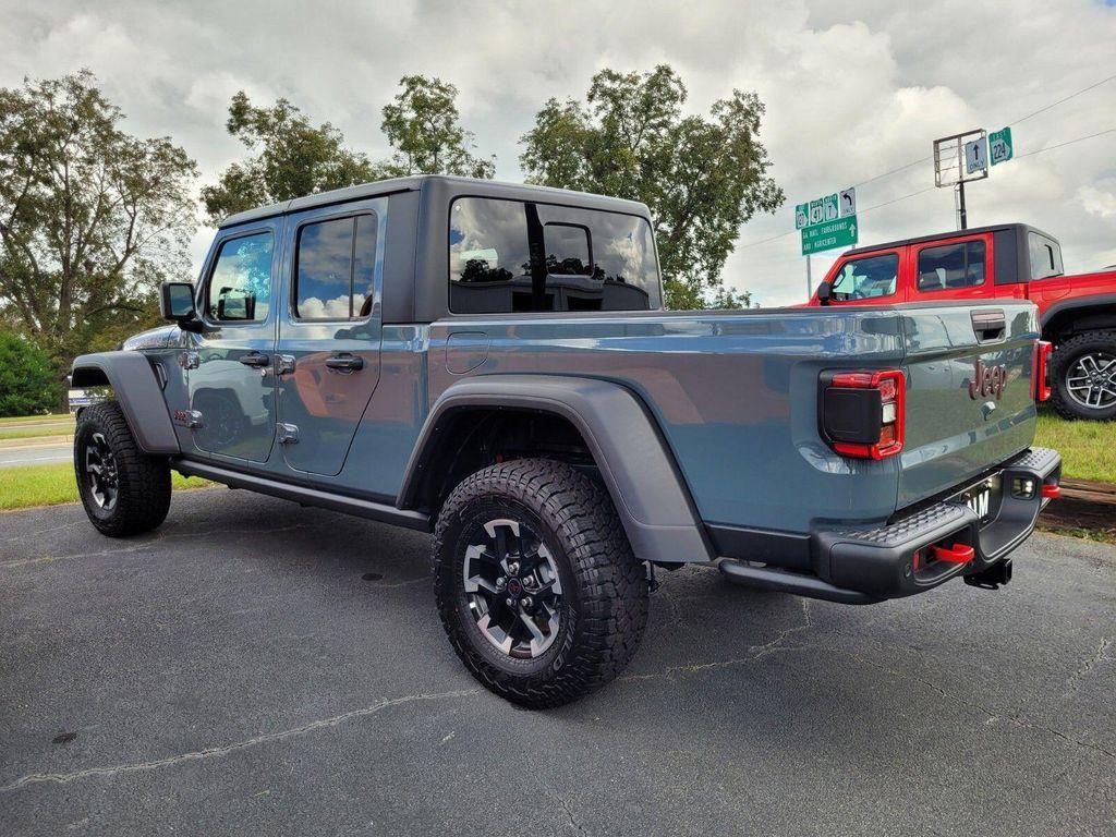new 2025 Jeep Gladiator car, priced at $53,175