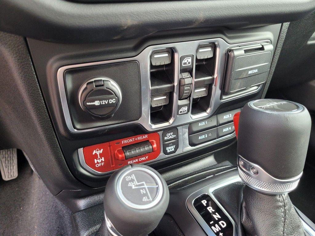 new 2025 Jeep Gladiator car, priced at $53,175