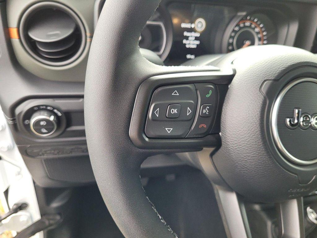 new 2025 Jeep Gladiator car, priced at $50,415