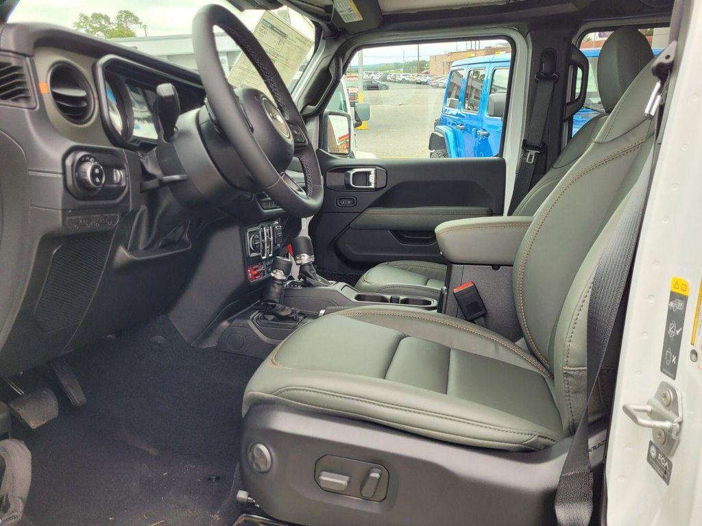 new 2025 Jeep Gladiator car, priced at $50,415