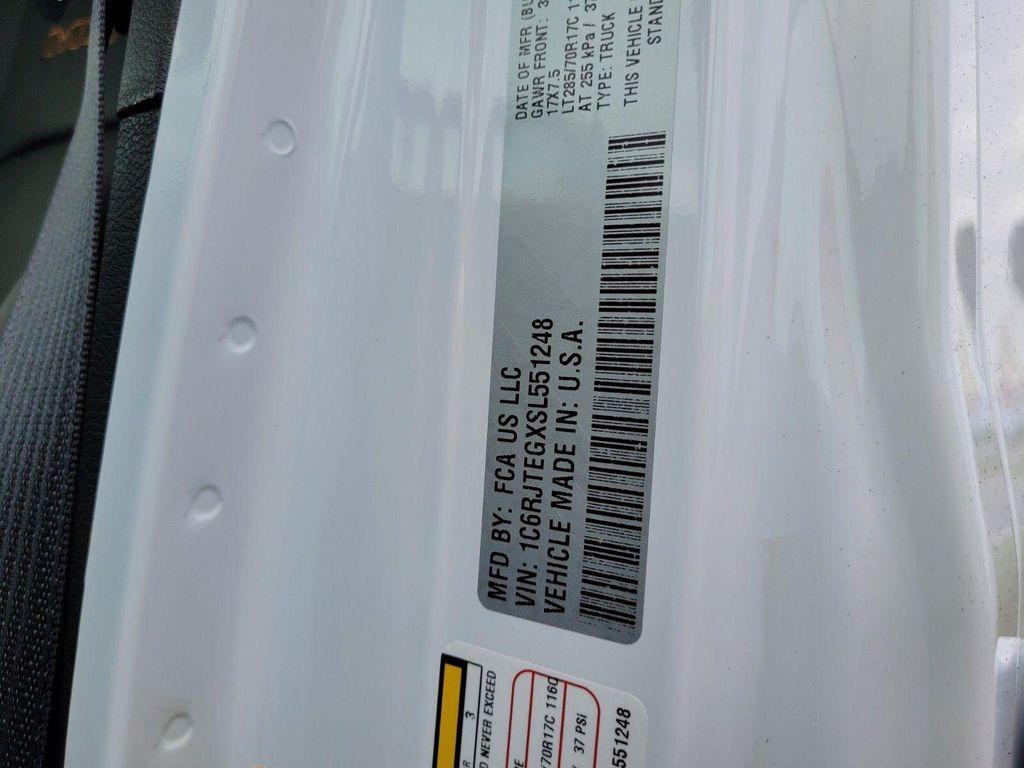 new 2025 Jeep Gladiator car, priced at $50,415