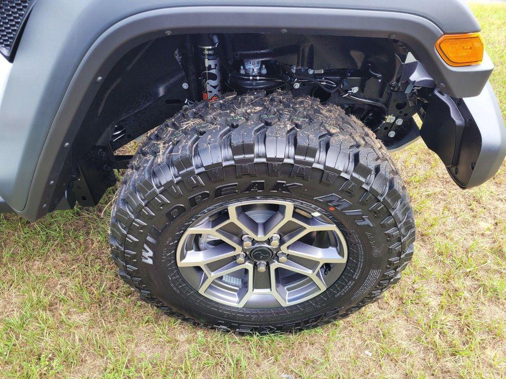 new 2025 Jeep Gladiator car, priced at $50,415