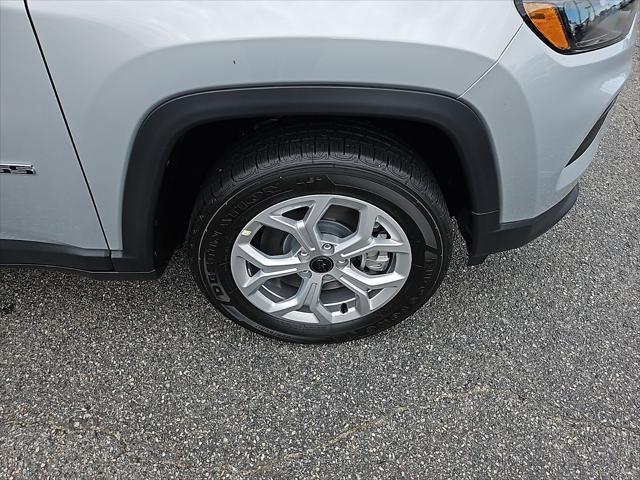 new 2025 Jeep Compass car, priced at $26,590