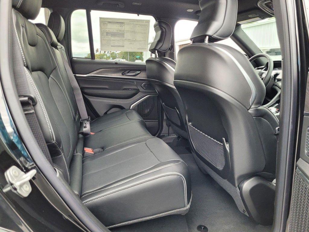 new 2025 Jeep Grand Cherokee car, priced at $49,620