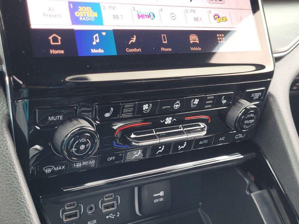 new 2025 Jeep Grand Cherokee car, priced at $49,620