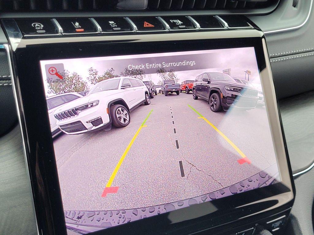 new 2025 Jeep Grand Cherokee car, priced at $49,620