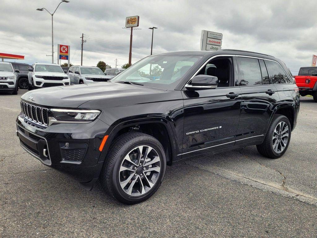 new 2025 Jeep Grand Cherokee car, priced at $49,620