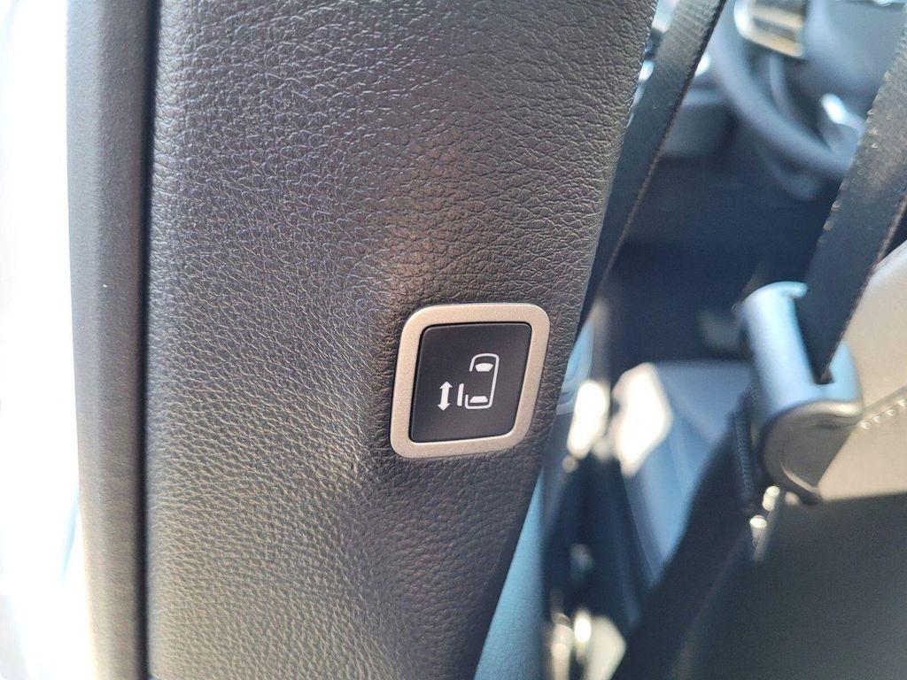 new 2026 Chrysler Pacifica car, priced at $39,565