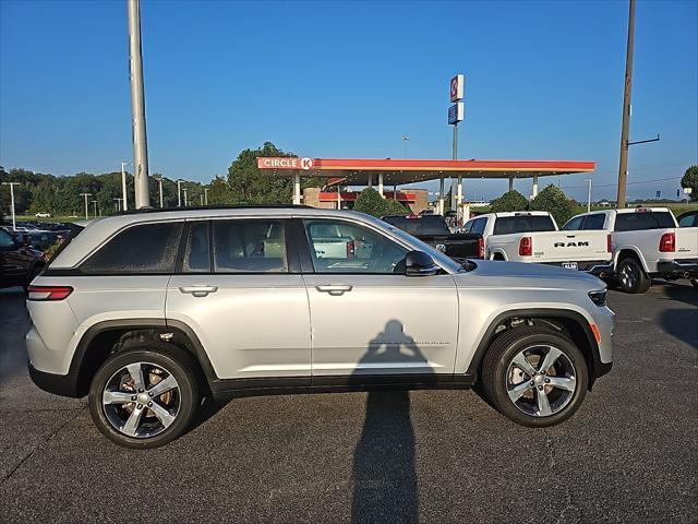 new 2024 Jeep Grand Cherokee car, priced at $50,940