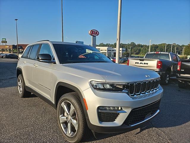 new 2024 Jeep Grand Cherokee car, priced at $46,383