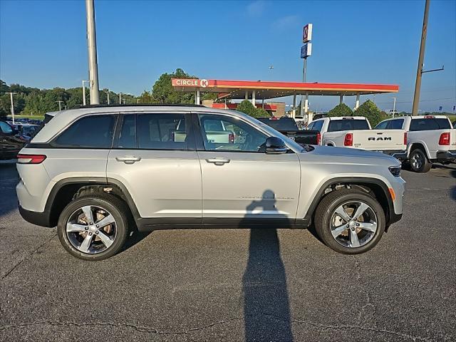 new 2024 Jeep Grand Cherokee car, priced at $50,940