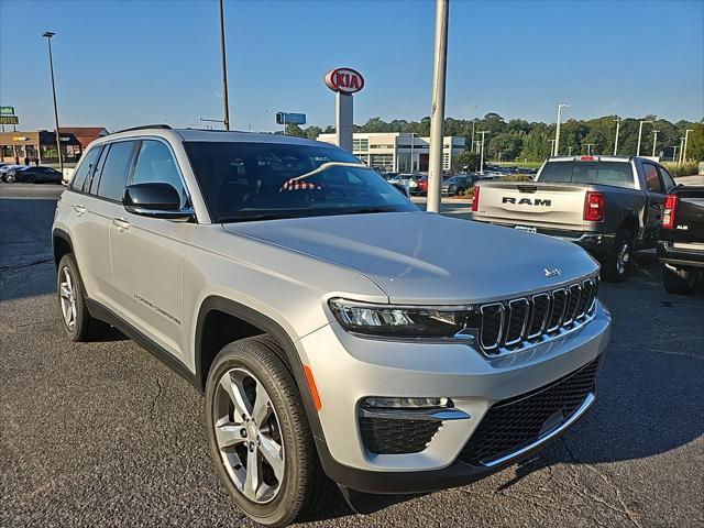 new 2024 Jeep Grand Cherokee car, priced at $46,383