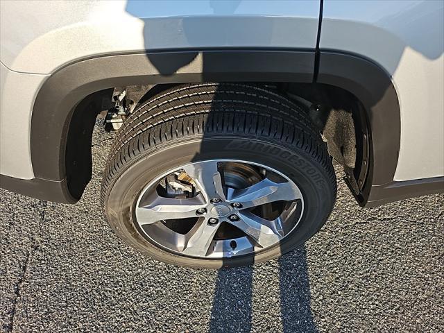new 2024 Jeep Grand Cherokee car, priced at $50,940