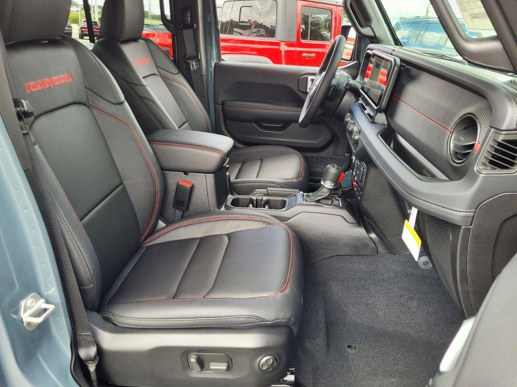 new 2025 Jeep Gladiator car, priced at $49,090