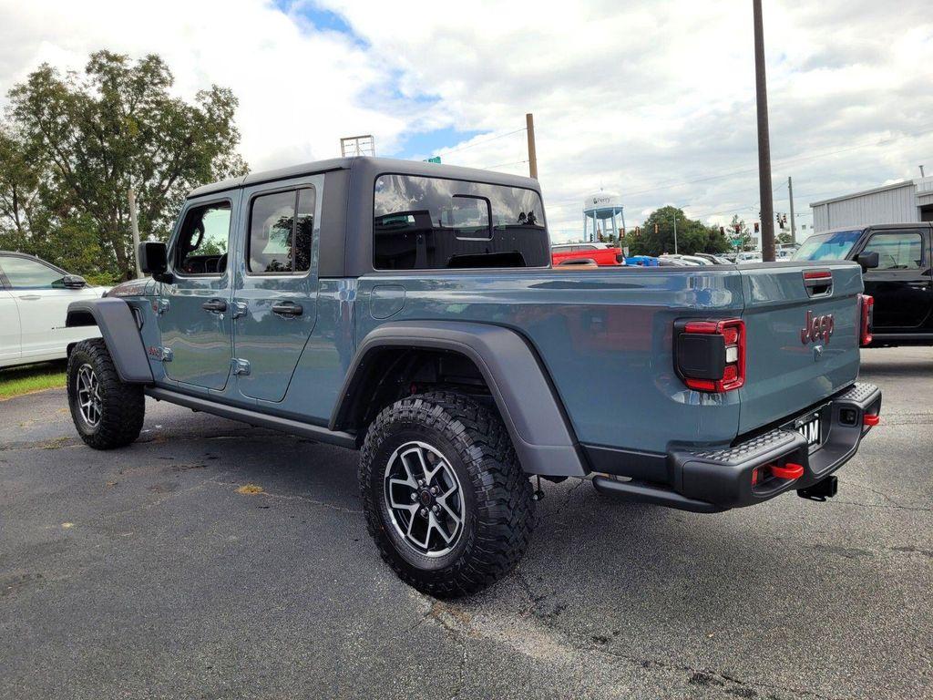 new 2025 Jeep Gladiator car, priced at $49,090