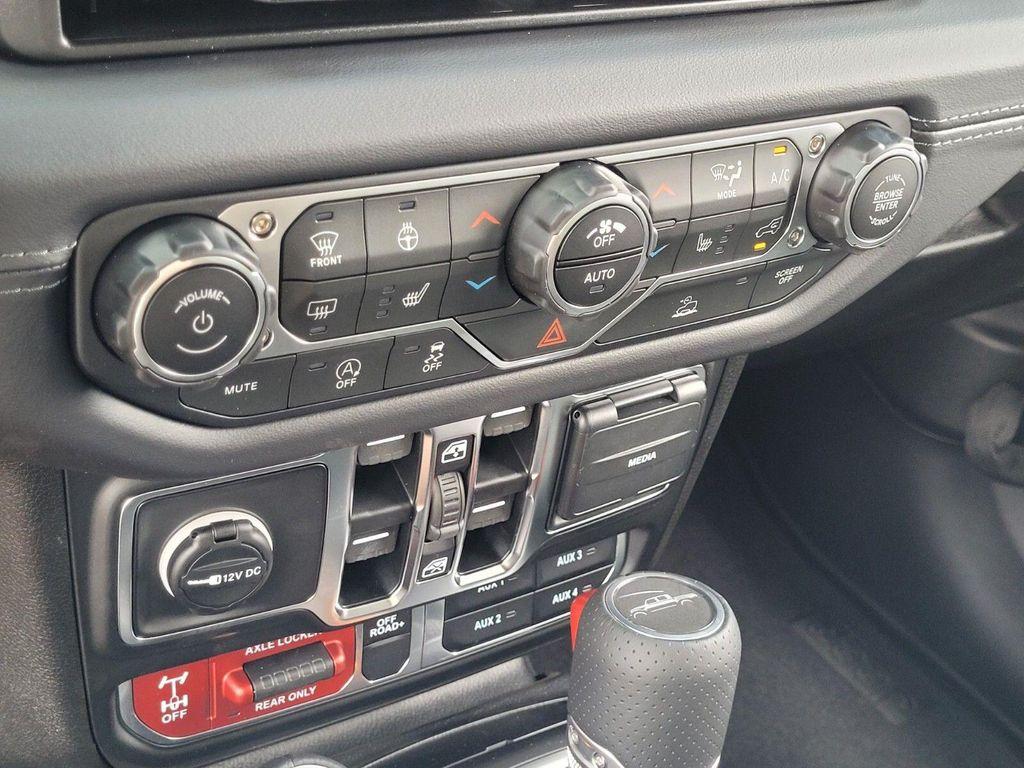 new 2025 Jeep Gladiator car, priced at $48,365