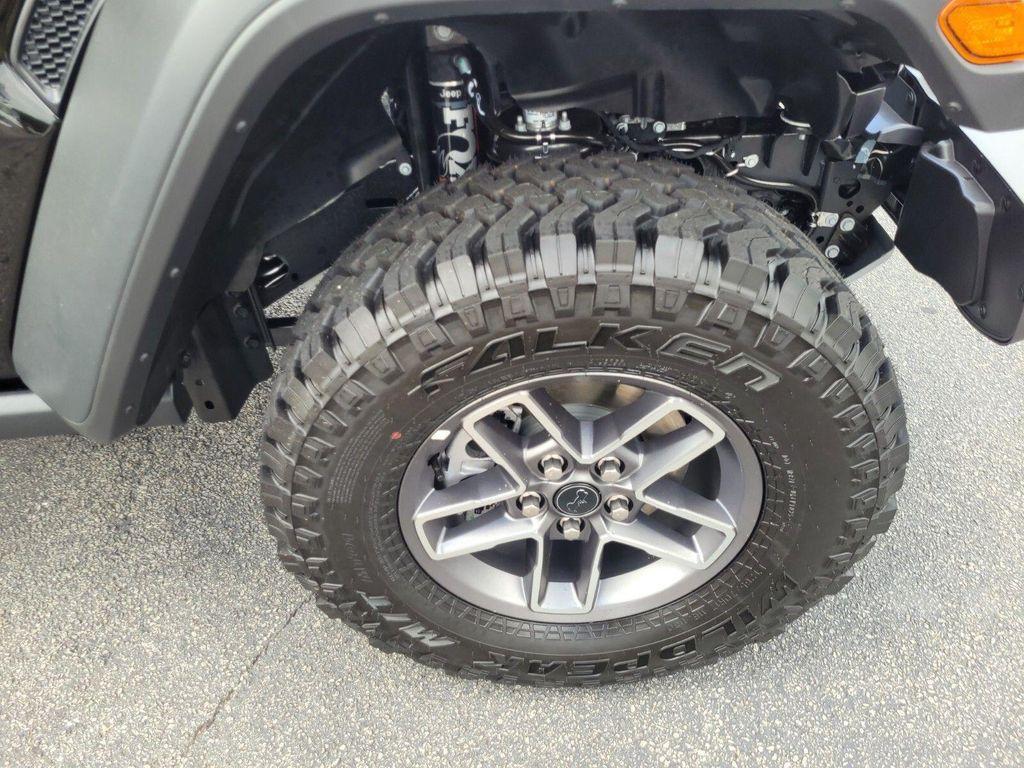 new 2025 Jeep Gladiator car, priced at $48,365