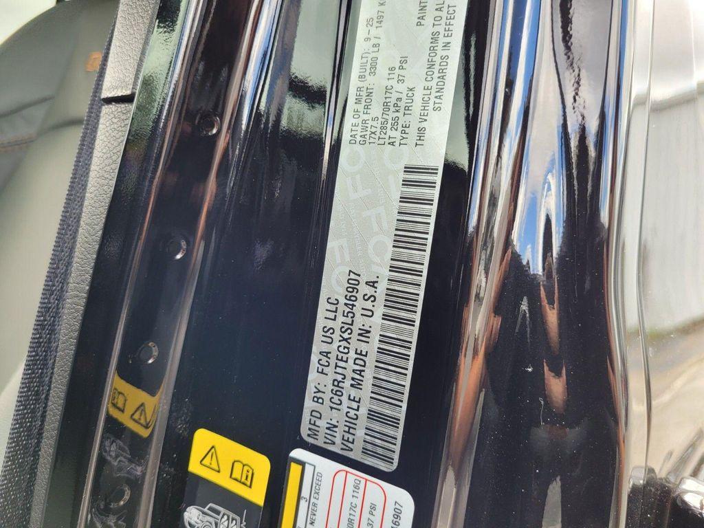 new 2025 Jeep Gladiator car, priced at $48,365